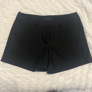 Women’s Nike golf shorts - size 8